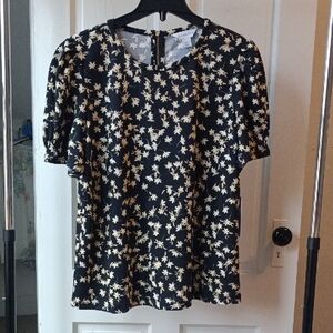 Liz Claiborne Black and Cream Floral Blouse
